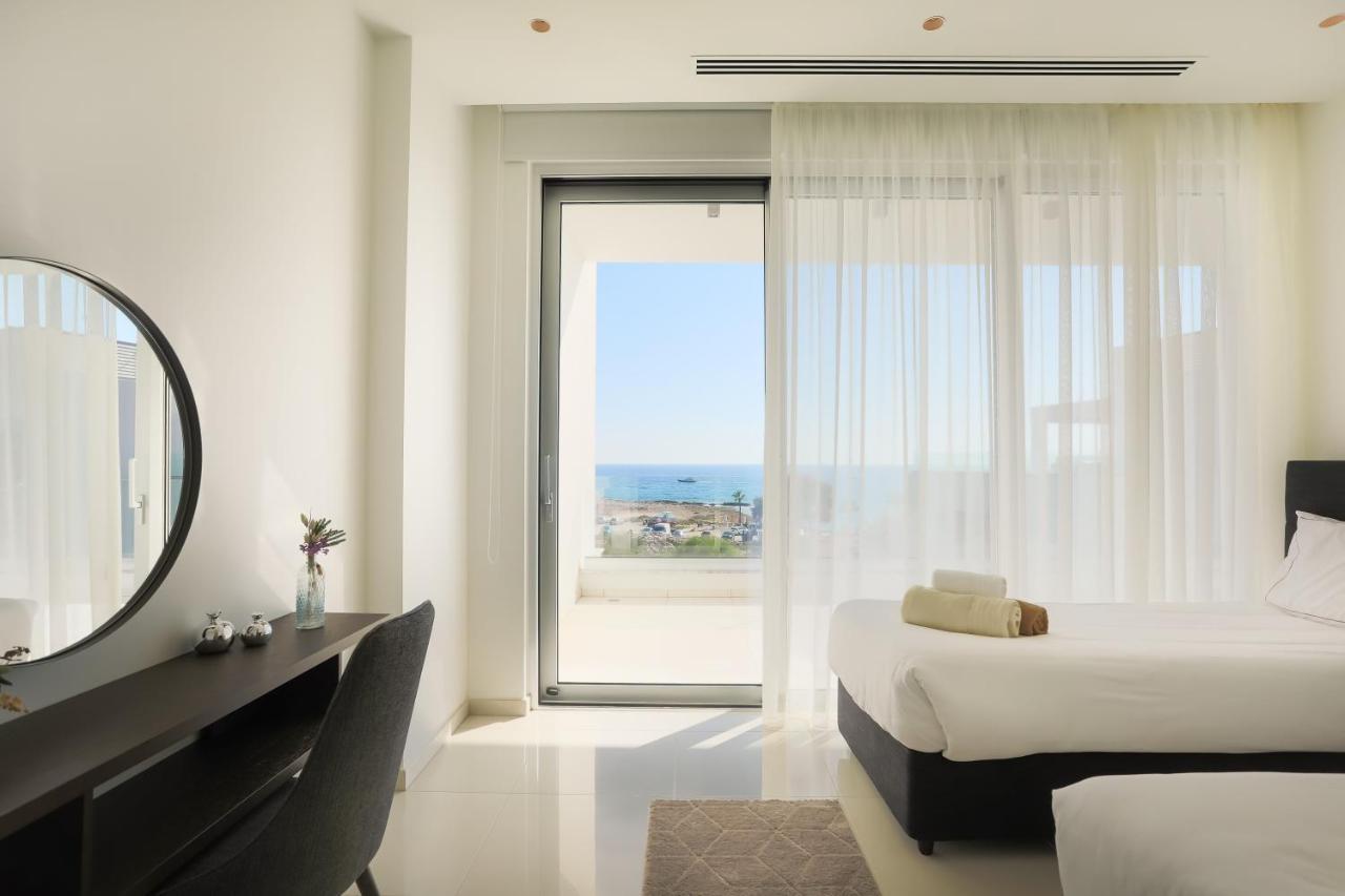 Sea Pearl Beachfront Villas - Breeze Айя-Напа Екстер'єр фото