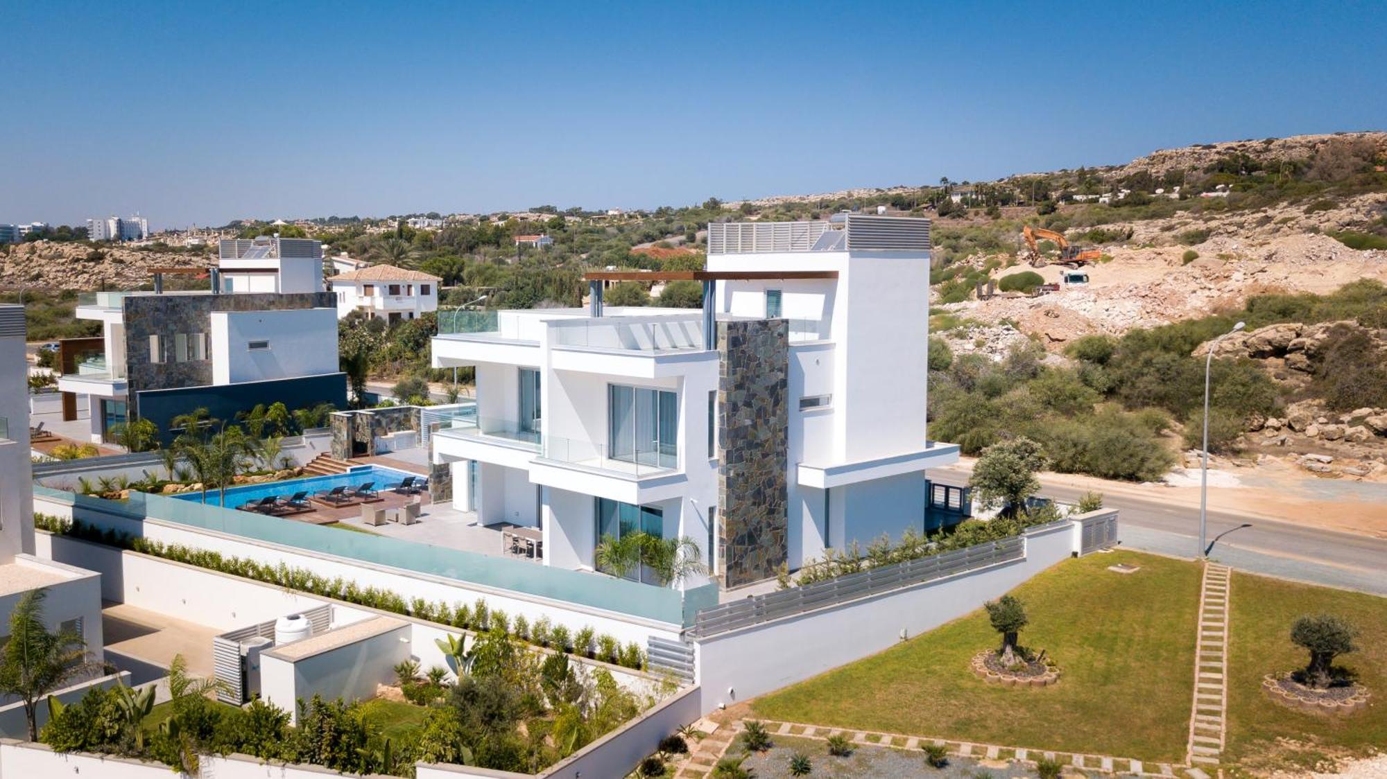 Sea Pearl Beachfront Villas - Breeze Айя-Напа Екстер'єр фото